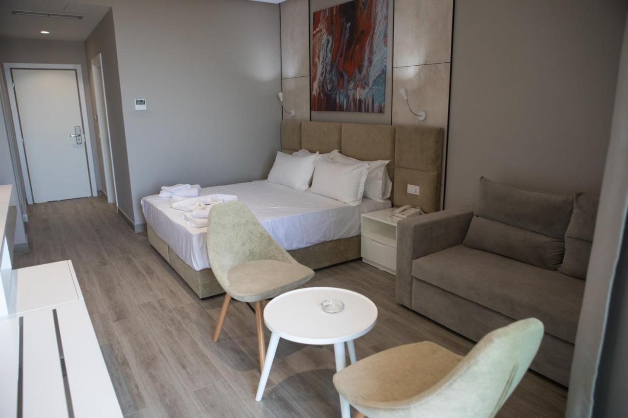 Hotel Qeparo Exteriör bild