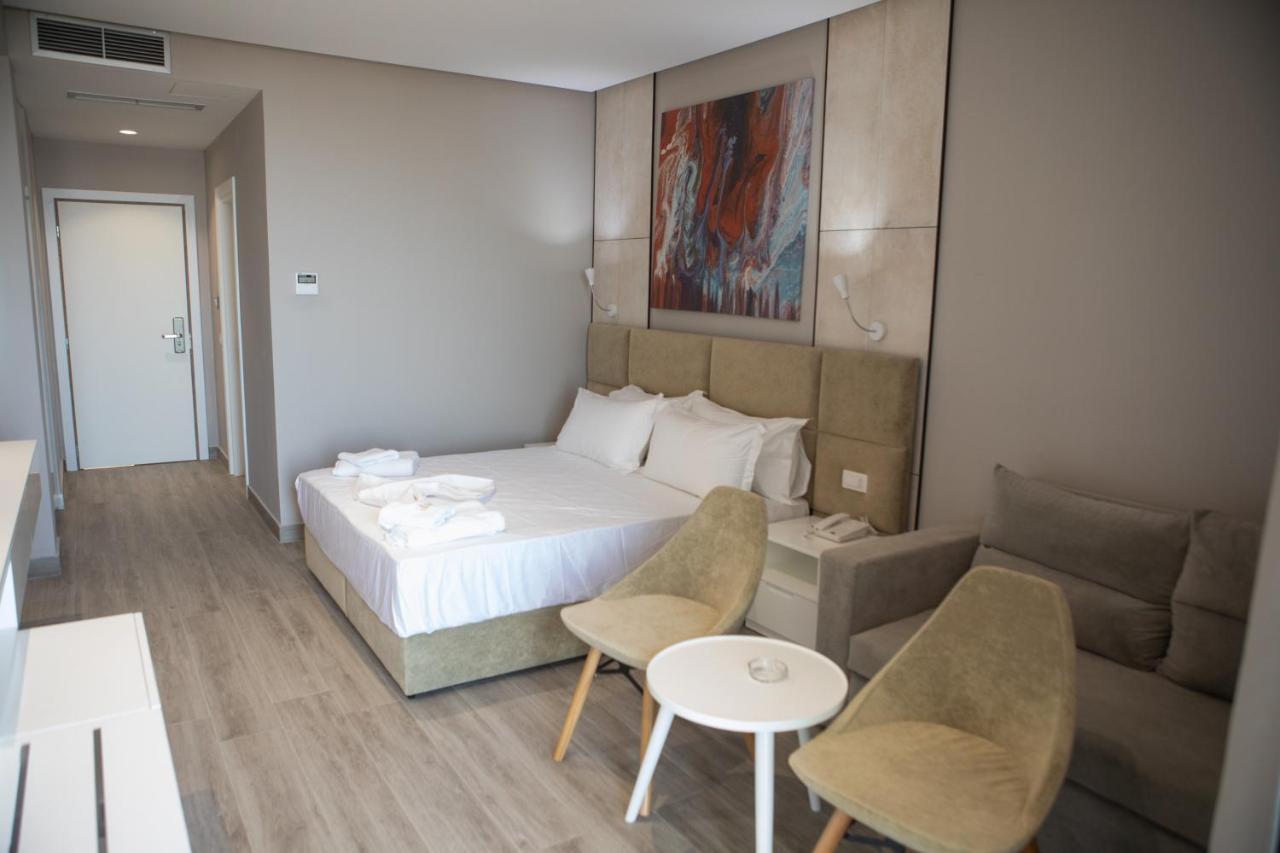 Hotel Qeparo Exteriör bild